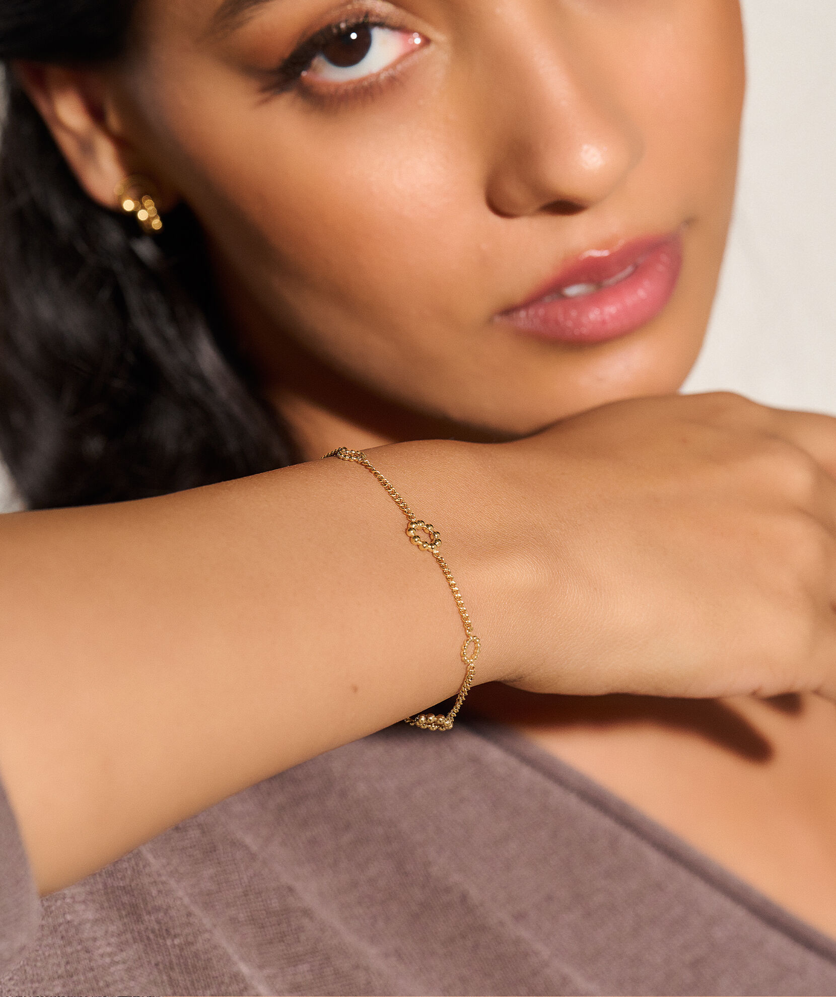 Nice gold bracelet top