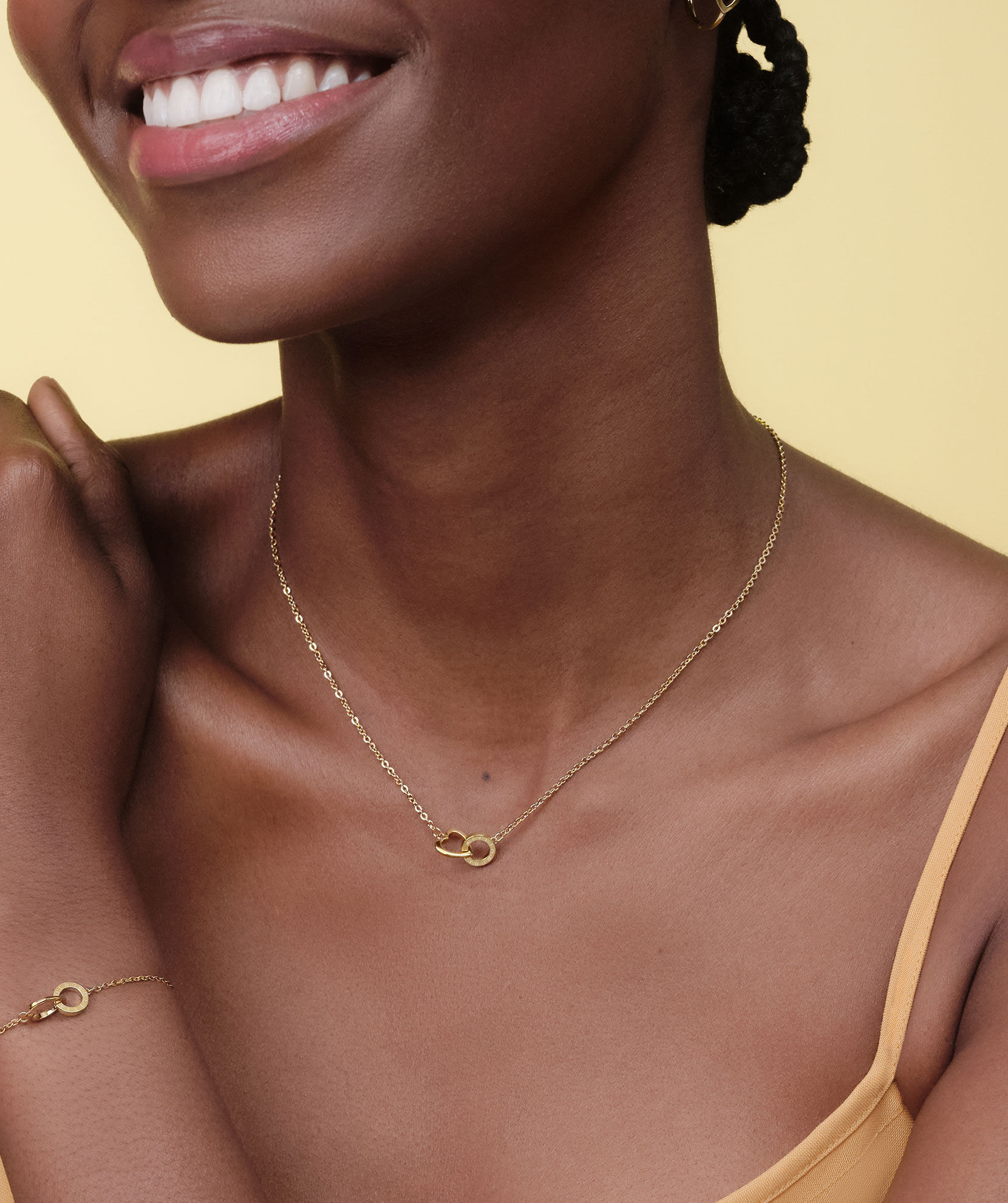 Classic Kindred Interlink Heart Gold Plated Necklace | Olivia