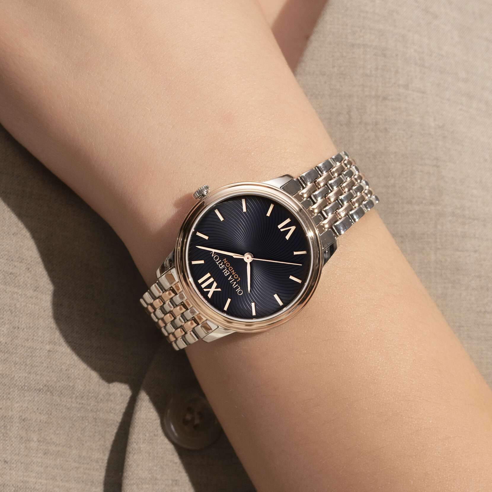 32mm Swirl Black & Two Tone Bracelet Watch