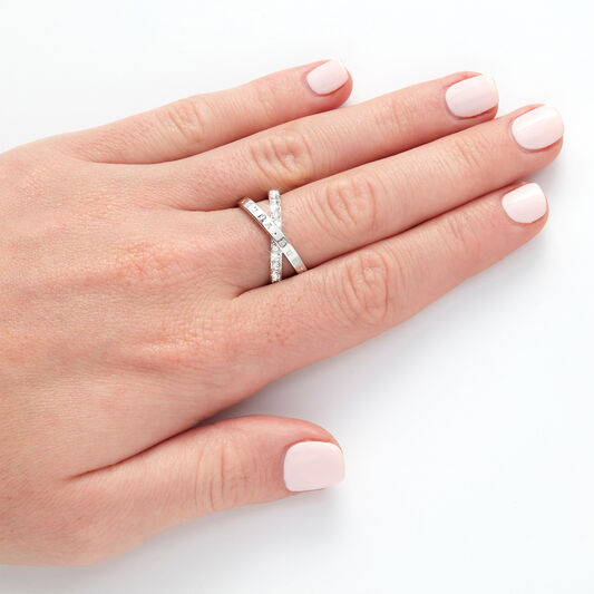 Bejewelled Interlink Ring Silver