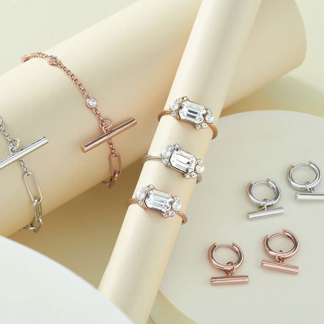 Clear Stone & Pearl Gold Cocktail Ring