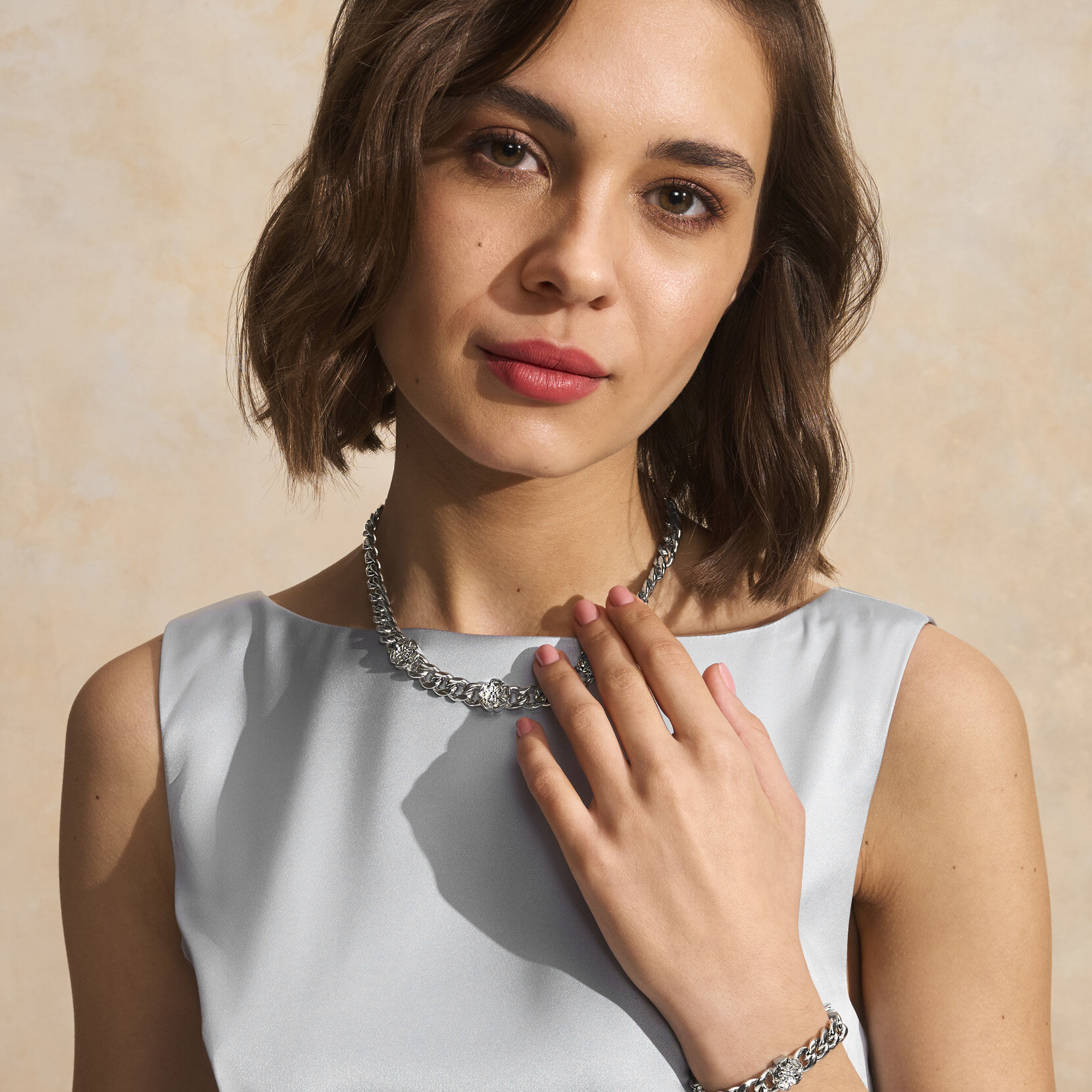 Tudor Rose Silver Tone Link Chain Necklace