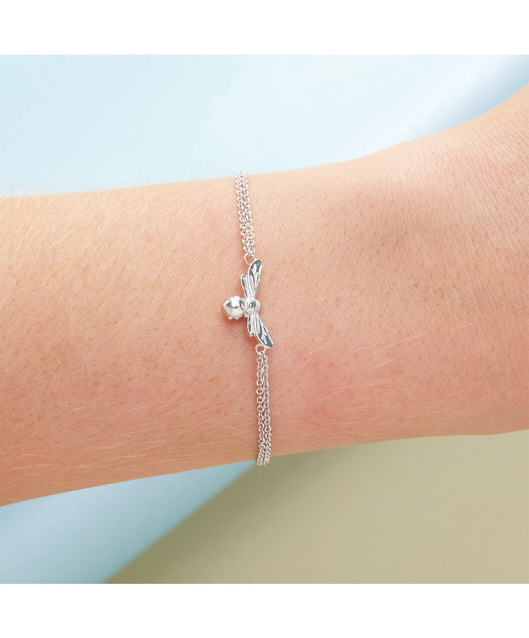 Olivia Burton Twin Bee Bracelet 2024 favors