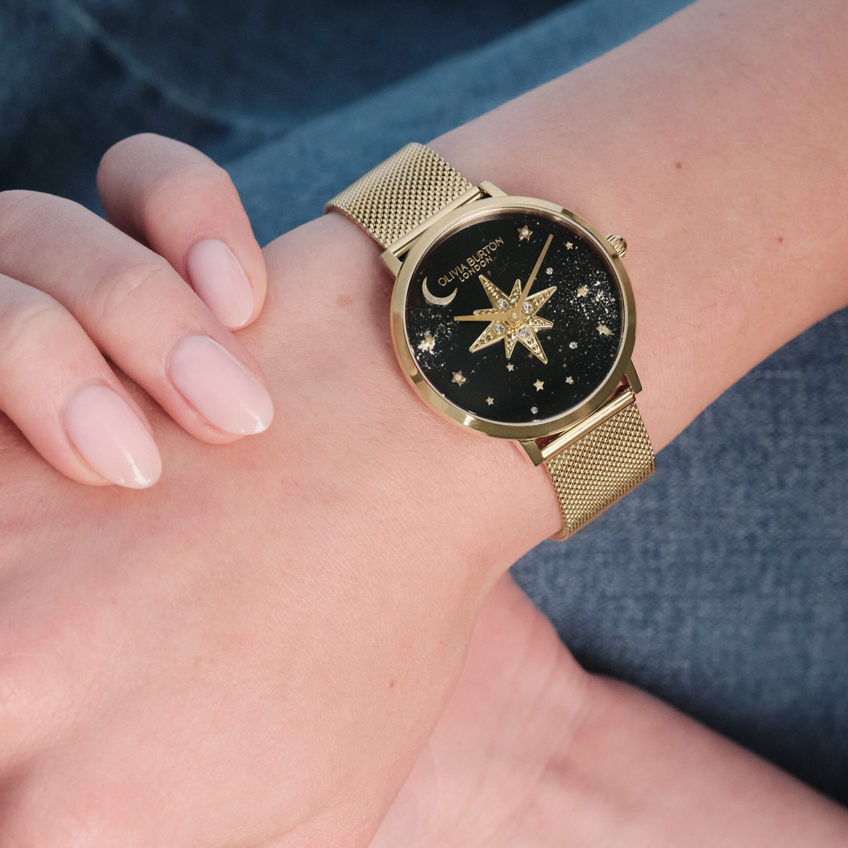 35mm Nova Black & Gold Mesh Watch