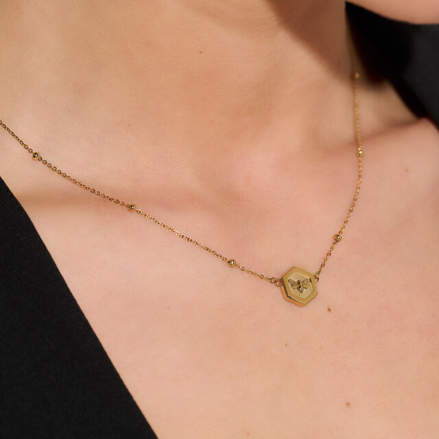 Minima Bee Gold Pendant Necklace