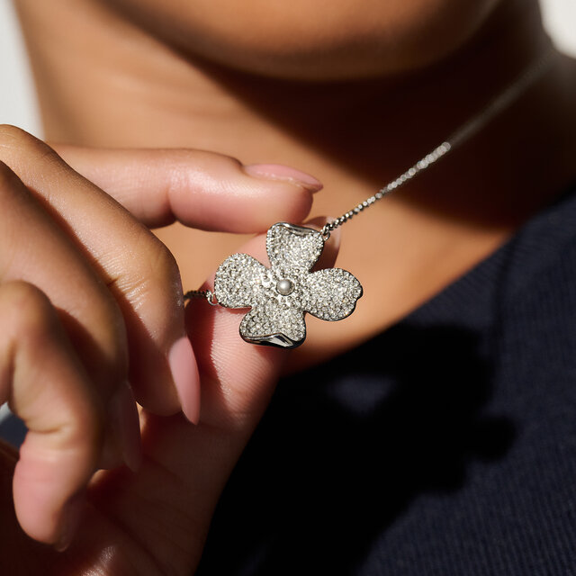 Dogwood Flower Paved Silver Pendant Necklace