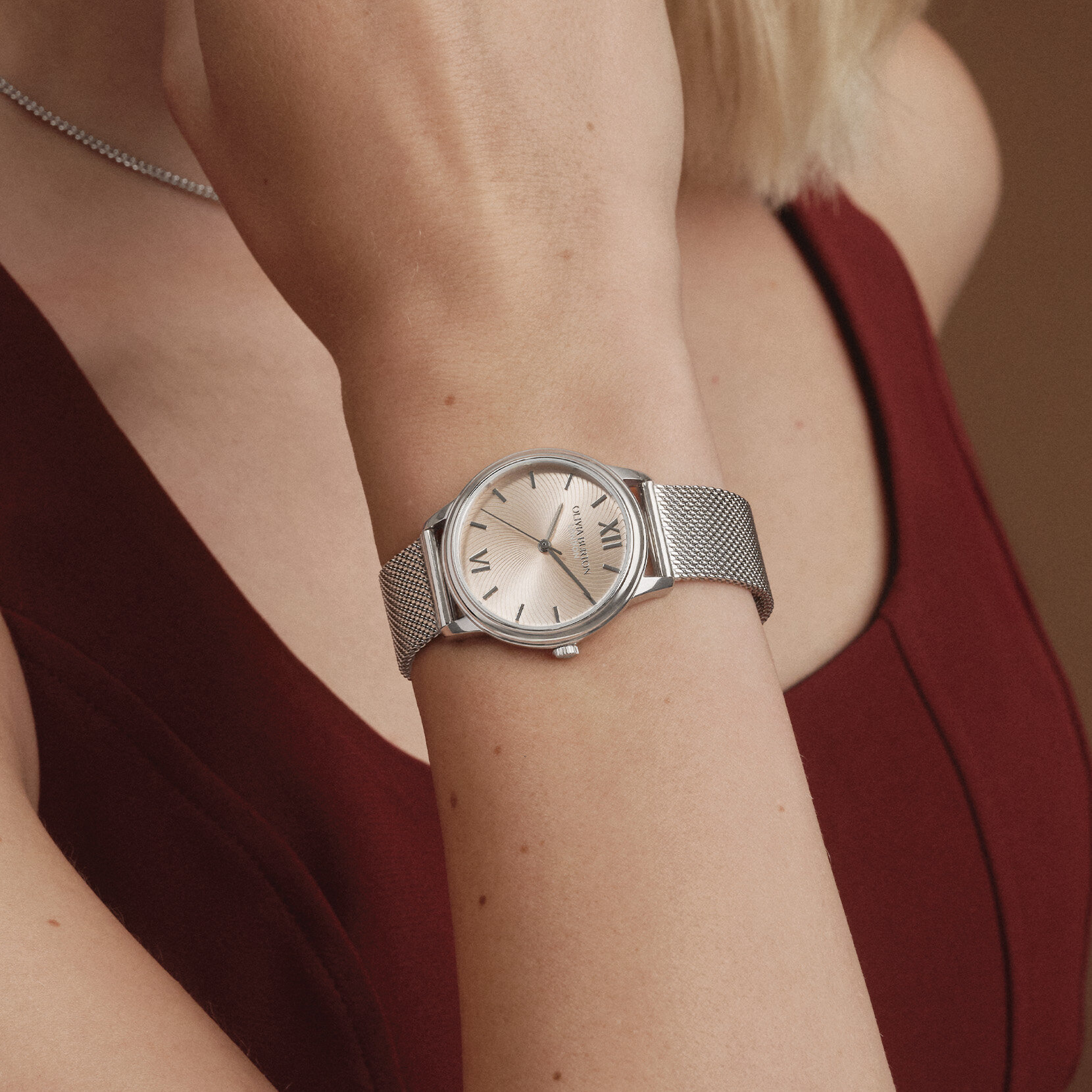32mm Swirl Trench Coat & Silver Mesh Watch