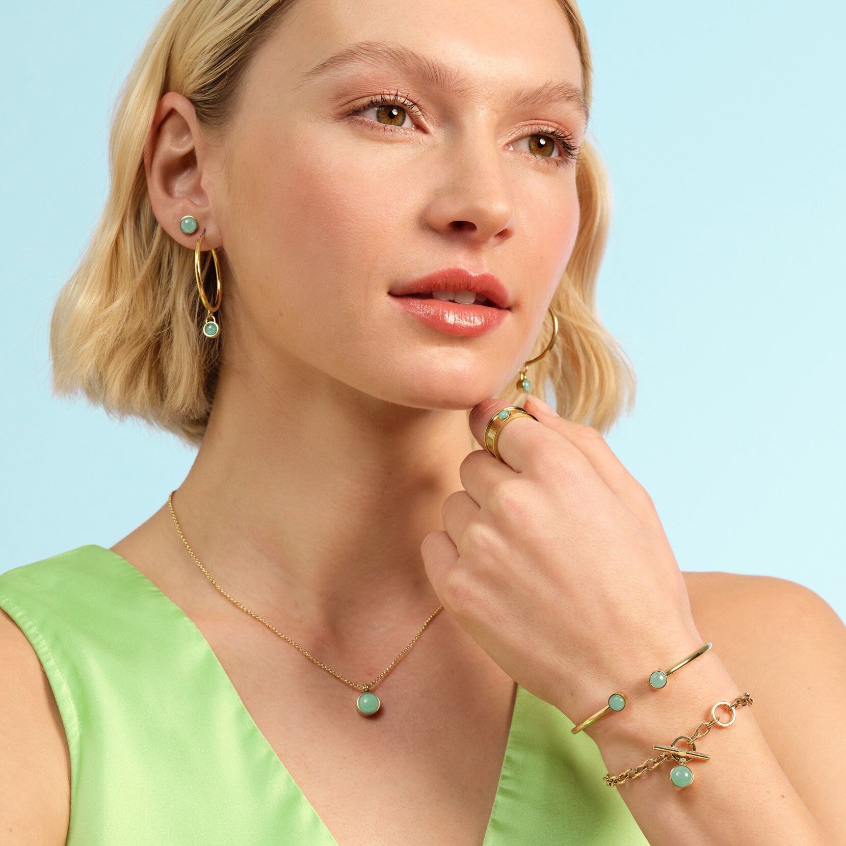 Aventurine Cabochon Gold Plated Gemstone Toggle Bracelet