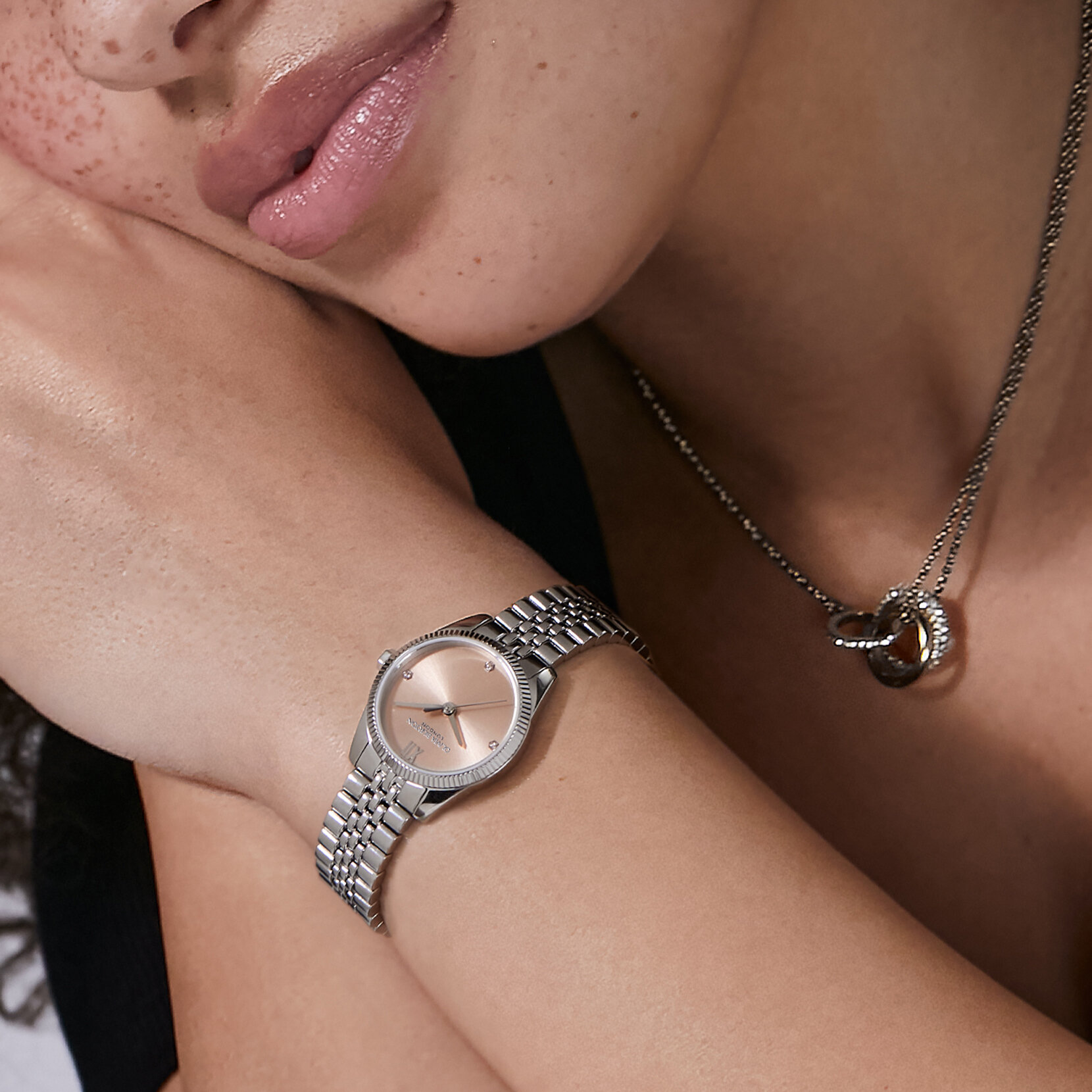 25mm Highbury Trench Coat & Silver Bracelet Watch